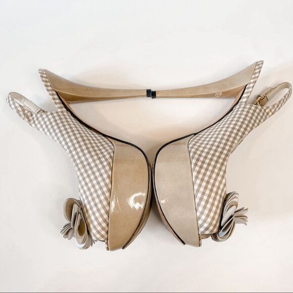 Stuart Weitzman Tan Gingham Platform Pumps Size 9 - Picture 4 of 12